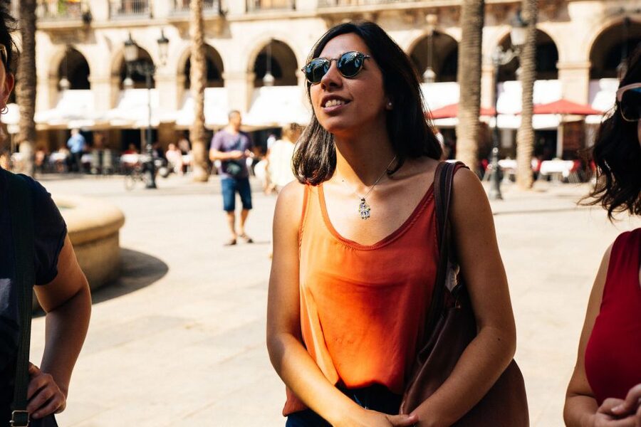 Barcelona: Private Tour w/ Locals – Highlights & Hidden Gems - What the private format changes