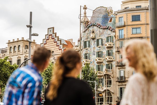 Barcelona Private Tours with Locals: 100% Personalized, See the City Unscripted - A Barcelona day that changes as you go