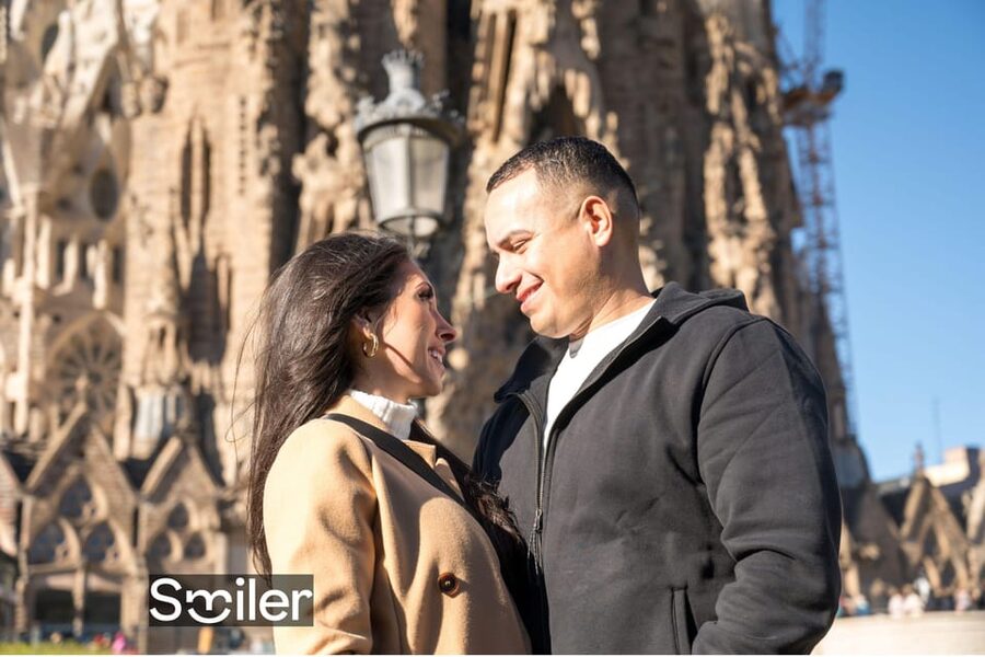 Barcelona: Professional Photoshoot Outside Sagrada Familia - How the $65 price holds up