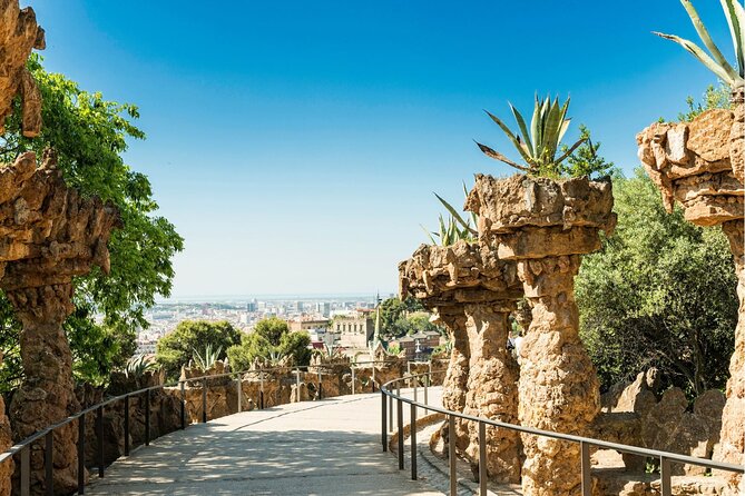 Barcelona: Reserved Group Entrance to Park Güell with Audio Guide - Casa del Guarda at the Park Entrance
