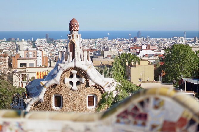 Barcelona: Reserved Group Entrance to Park Güell with Audio Guide - The Main Terrace and Gaudí’s Dragon
