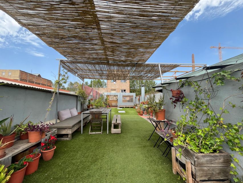 Barcelona: Rooftop Paella Cooking Class with Sangria - What the $82 price gives you