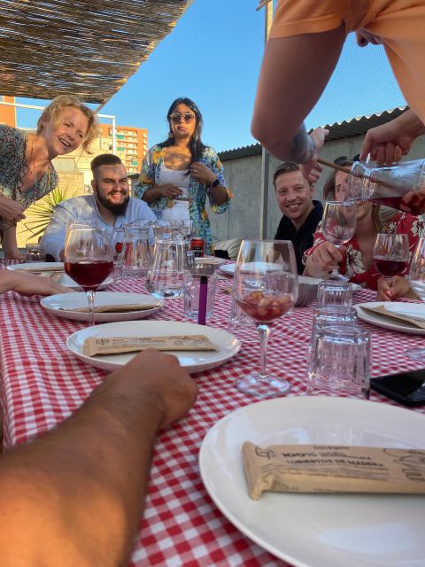 Barcelona: Rooftop Paella Cooking Class with Sangria - Who will enjoy this class most