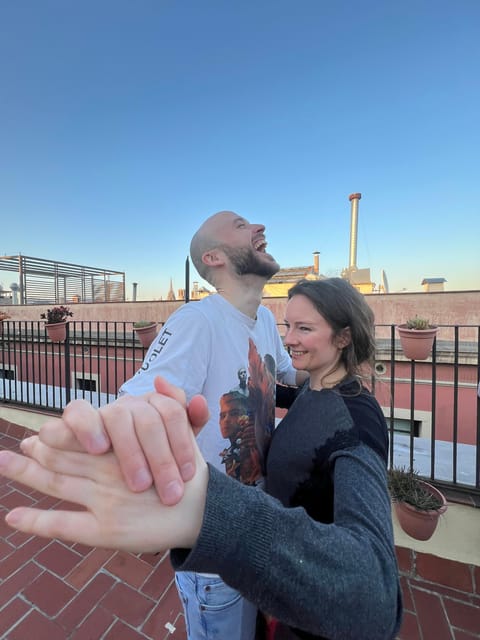 Barcelona: Rooftop Tango Lesson with Drinks and Videos - Practical details that affect your decision