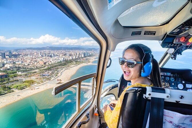 Barcelona's Coastline Helicopter Flight & Heliport Boat Transfer - A quick aerial lesson in Barcelona’s shape