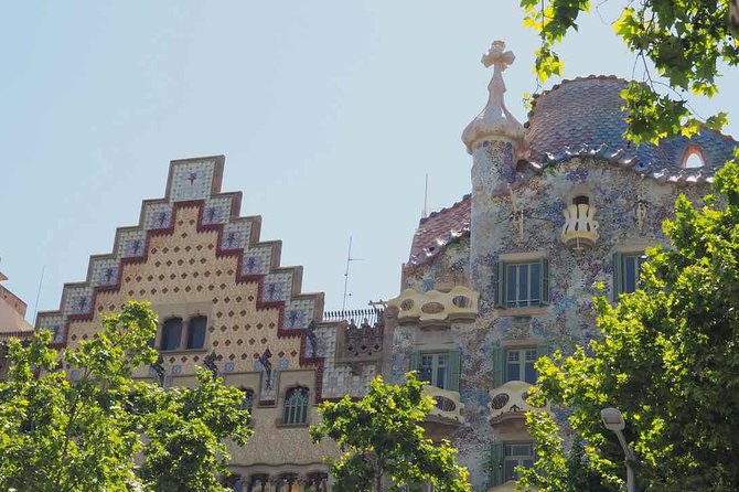 Barcelona's Original Bike Tour in English - Practical details that affect your choice