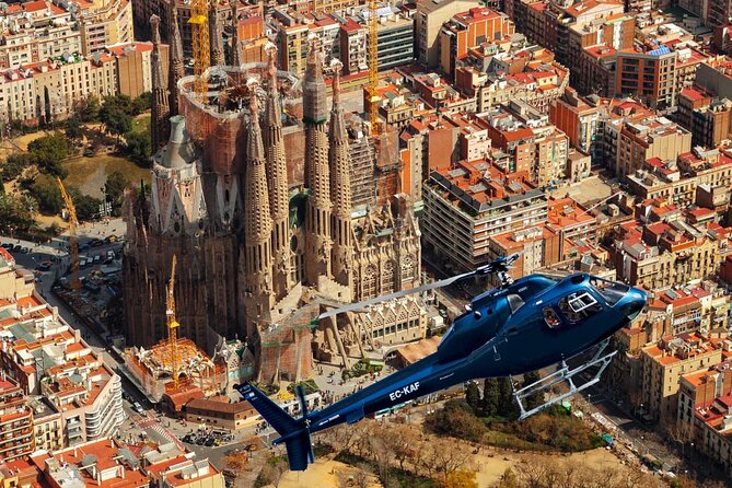 Barcelona's Panoramic Helicopter Flight & Heliport Boat Transfer - Who will enjoy this most?