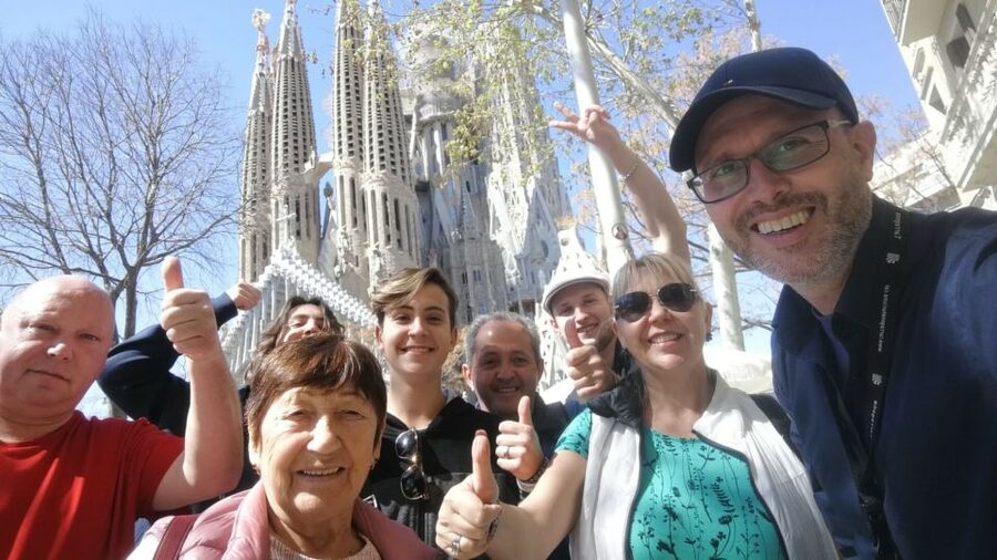 Barcelona: Sagrada Familia and City Tour with Hotel Pickup - Why this Barcelona tour works for a first full day