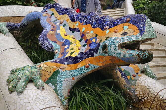 Barcelona Sagrada Familia and Guell Park drink and tapa - The guides make or break the experience