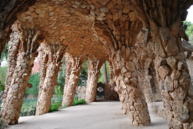 Barcelona Sagrada Familia and Guell Park drink and tapa - The drink and tapa: a small finish, not a meal