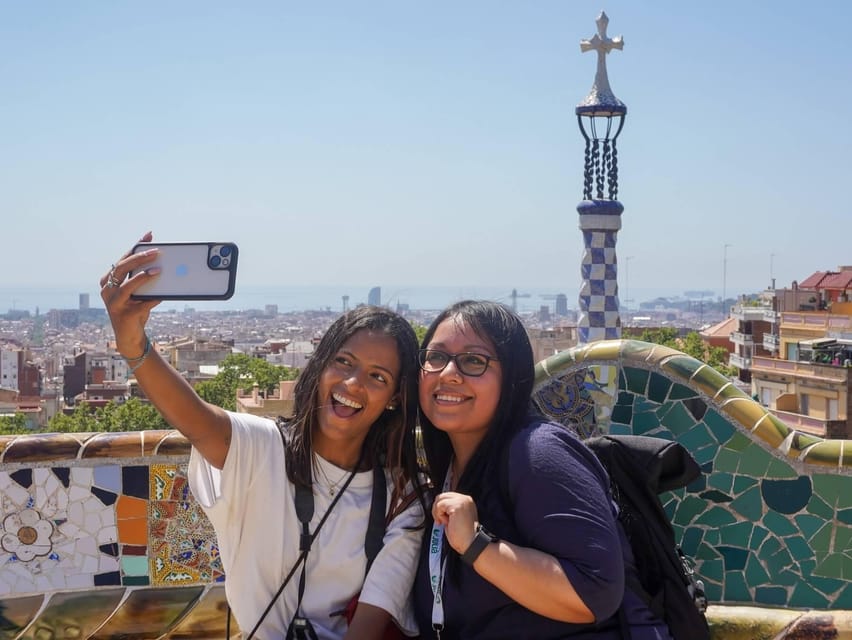 Barcelona: Sagrada Familia and Park Güell Tour - Starting at Park Güell on Carrer de Larrard