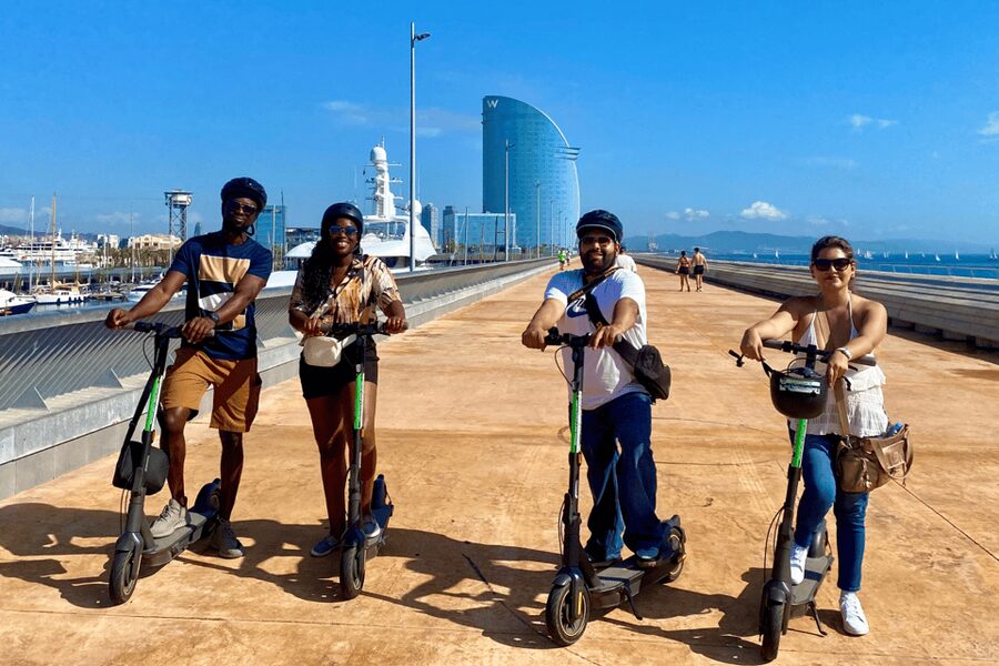 Barcelona: Sagrada Familia Electric Scooter or Bike Tour - Olympic Port and the waterfront pause