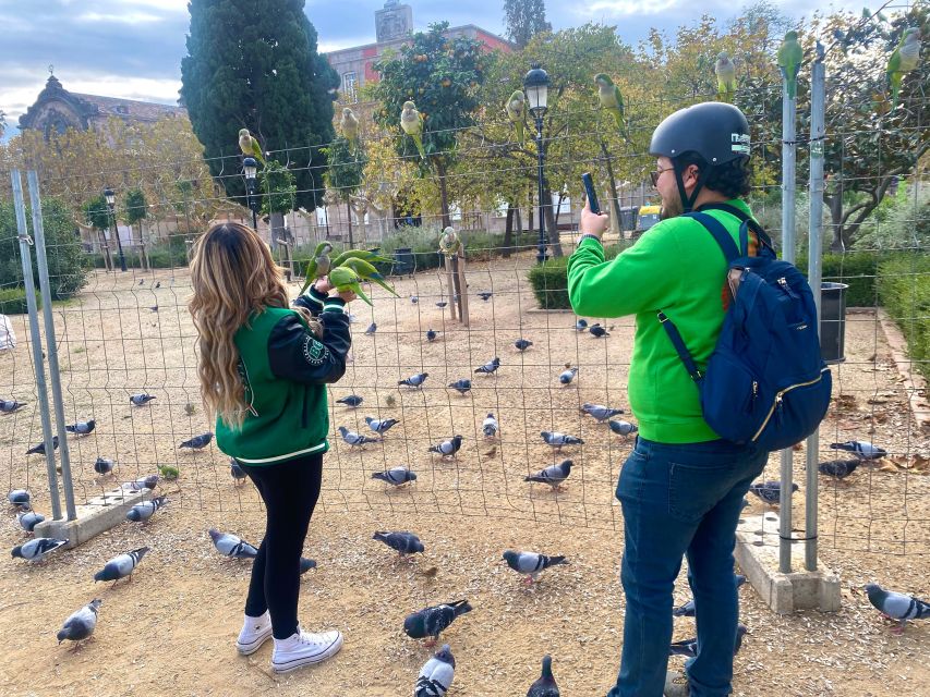 Barcelona: Sagrada Familia Electric Scooter or Bike Tour - Arc de Triomf and Ciutadella Park