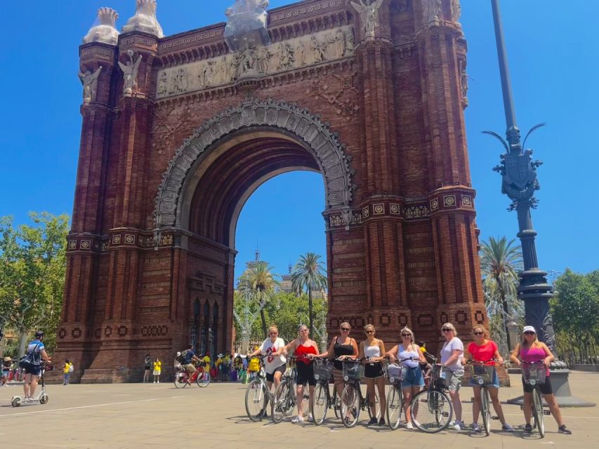 Barcelona: Sagrada Familia Electric Scooter or Bike Tour - What the guide adds