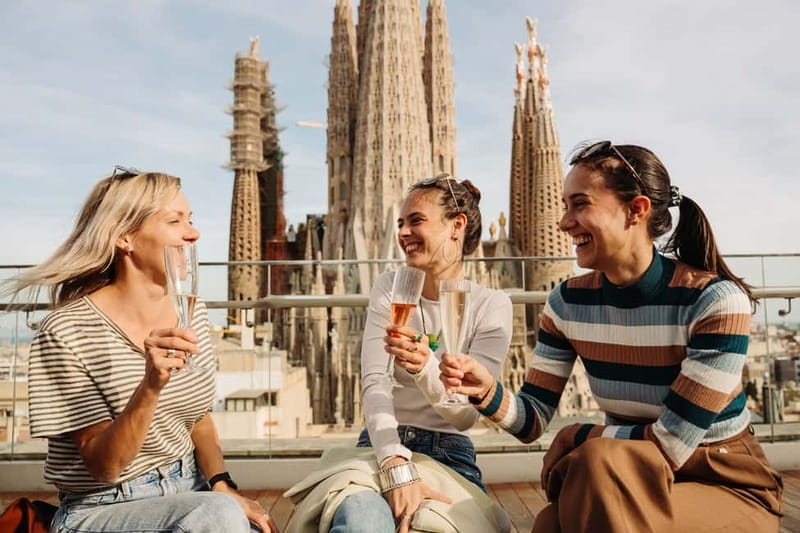 Barcelona: Sagrada Familia Evening Tour with Cava - Key points about this Sagrada Familia evening tour