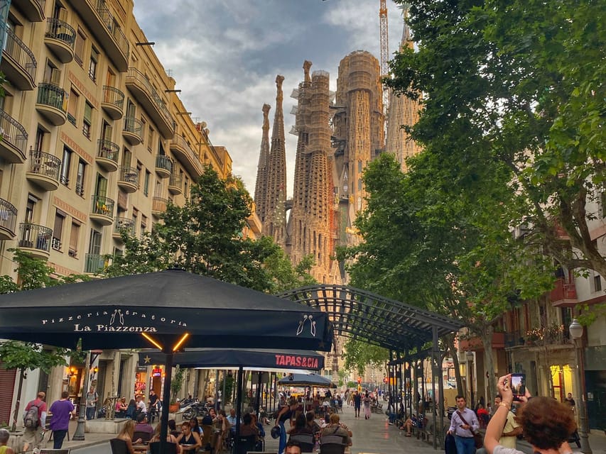 Barcelona: Sagrada Família Guided Tour and Entry Tickets - Should You Book It?