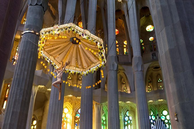 Barcelona: Sagrada Familia Guided Tour with Fast Track Access - Is $50.79 a fair price?