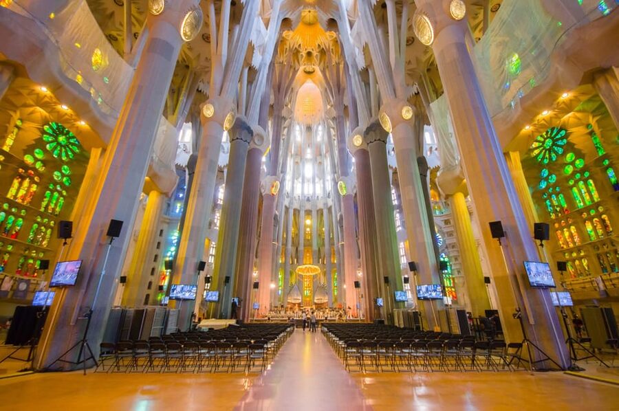 Barcelona: Sagrada Familia Guided Tour with Skip the Line - Key points before you book