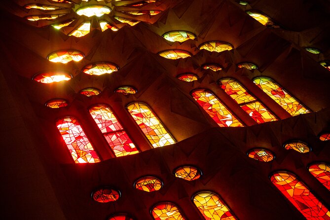 Barcelona Sagrada Familia Guided Visit With Optional Extras. - Skip-the-line entry and what it really saves