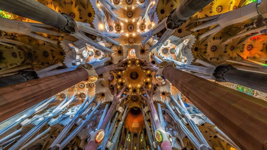 Barcelona & Sagrada Familia Half-Day Tour with Hotel Pickup - How this half-day Barcelona tour works