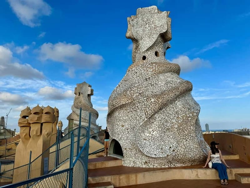 Barcelona: Sagrada Familia, La Pedrera & Cava Tasting Tour - What the $157 price includes
