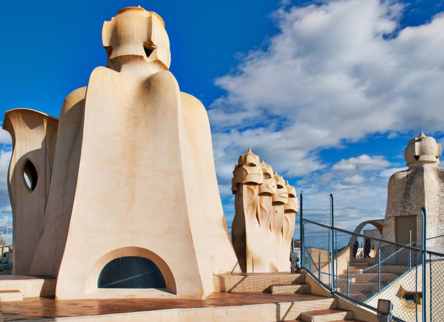Barcelona: Sagrada Familia, Modernism, and Old Town Tour - Who should book this Barcelona overview?