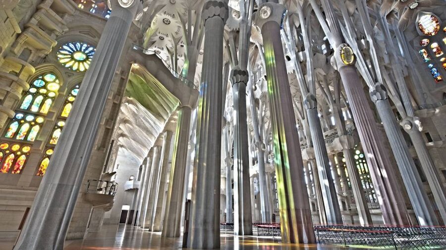 Barcelona: Sagrada Familia & Montserrat Full-Day with Pickup - Key points to know before booking