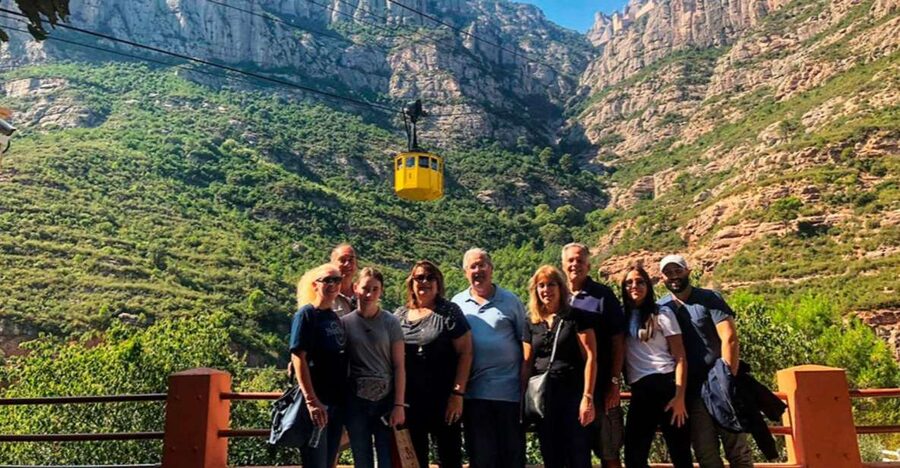 Barcelona: Sagrada Familia & Montserrat Full-Day with Pickup - Why this Barcelona and Montserrat combination works