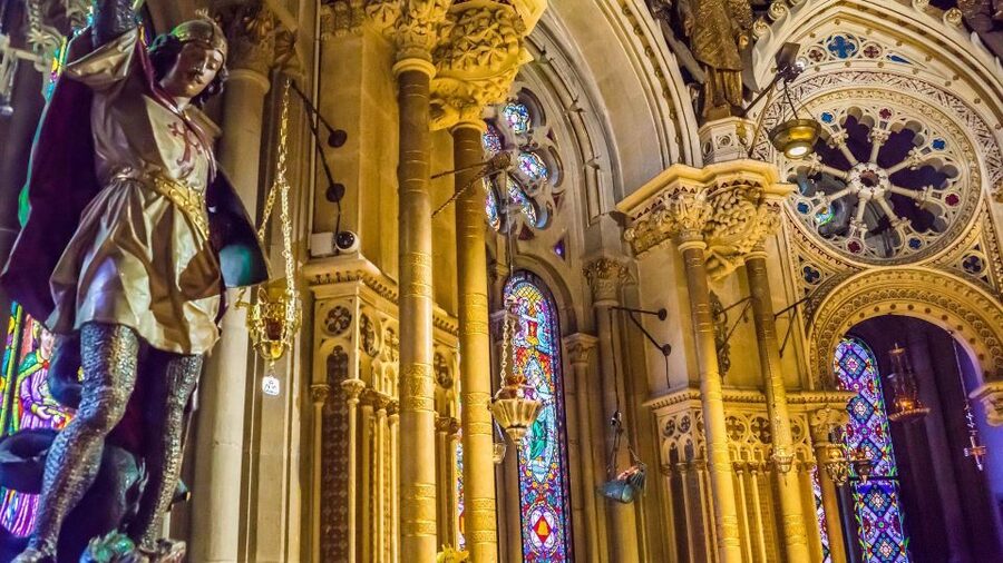 Barcelona: Sagrada Familia & Montserrat Full-Day with Pickup - Is $128 a good price?