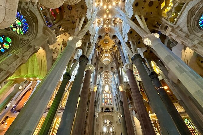 Barcelona: Sagrada Familia & Park Guell Guided Tour + Transfer - Who gets the best value from this tour