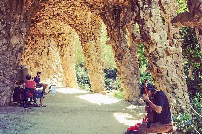 Barcelona: Sagrada Familia, Park Guell & Tapas Private Tour - Park Güell delivers the first major Gaudí payoff