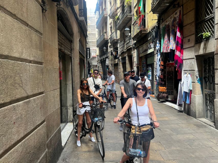 Barcelona: Sagrada Familia Private E-Scooter Tour - Gaudi’s Passeig de Gràcia houses