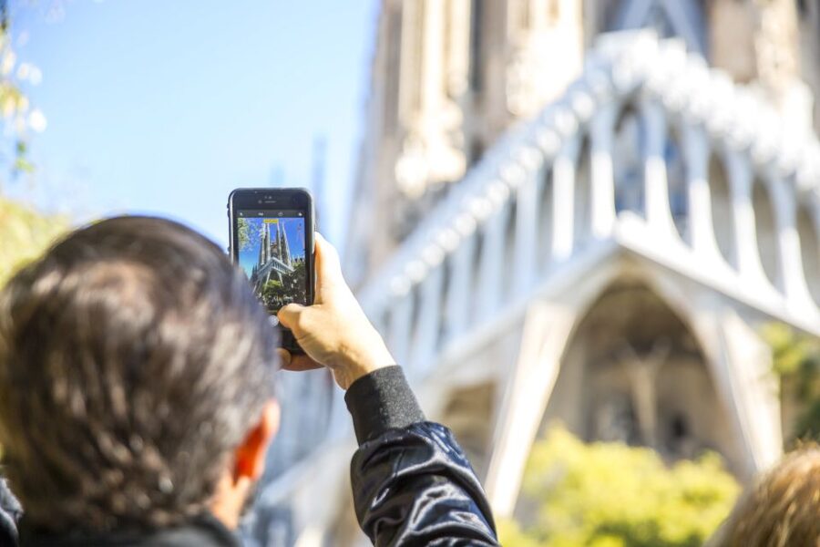 Barcelona: Sagrada Familia Skip-the-Line Guided Tour - Who should book this Sagrada Familia tour?