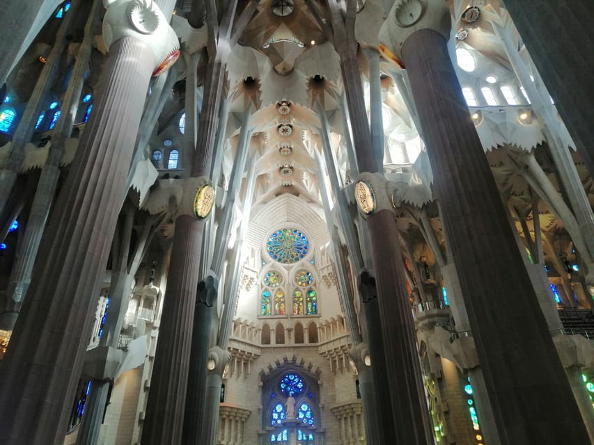 Barcelona: Sagrada Familia Skip-the-Line Guided Tour - The façades and the meaning outside
