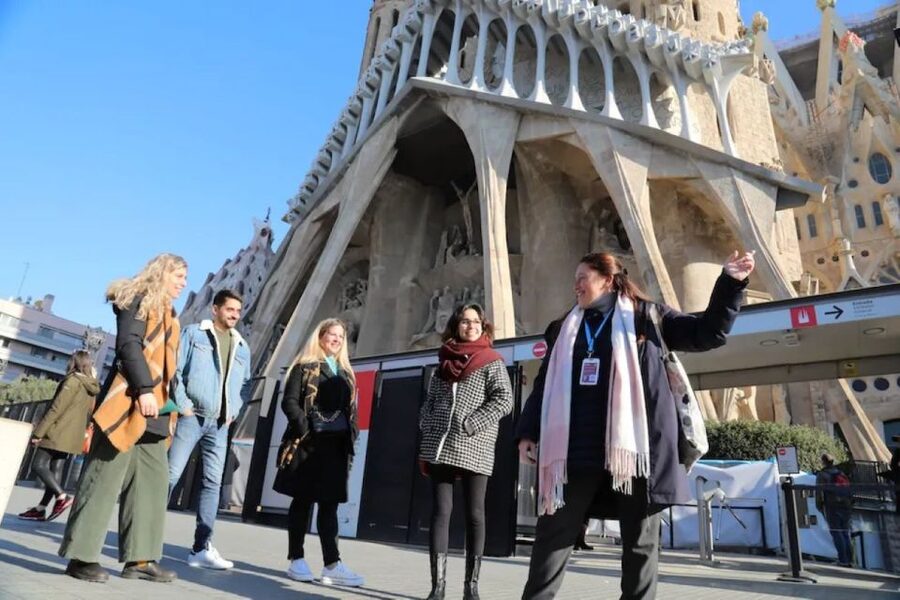 Barcelona: Sagrada Familia Skip The Line Insider Guided Tour - Should You Book the Sagrada Familia Guided Tour?