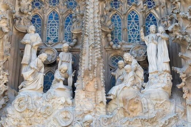 Barcelona: Sagrada Familia Skip The Line Insider Guided Tour - Guide Quality and Listening Conditions