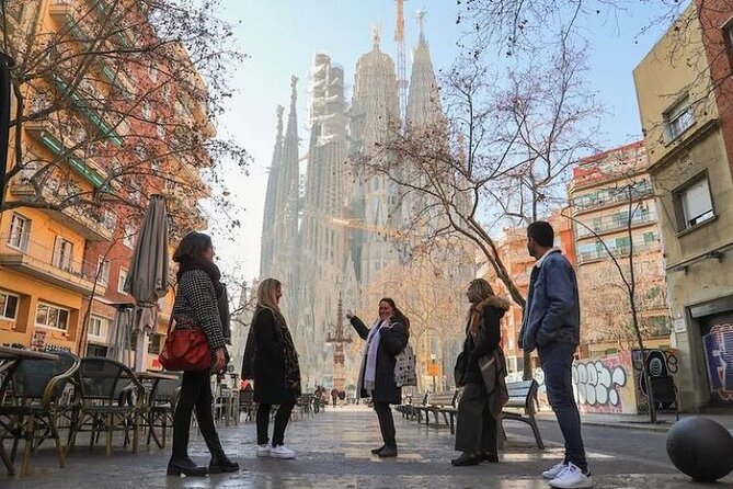 Barcelona: Sagrada Familia Skip The Line Insider Guided Tour - Inside Gaudí’s Extraordinary Basilica