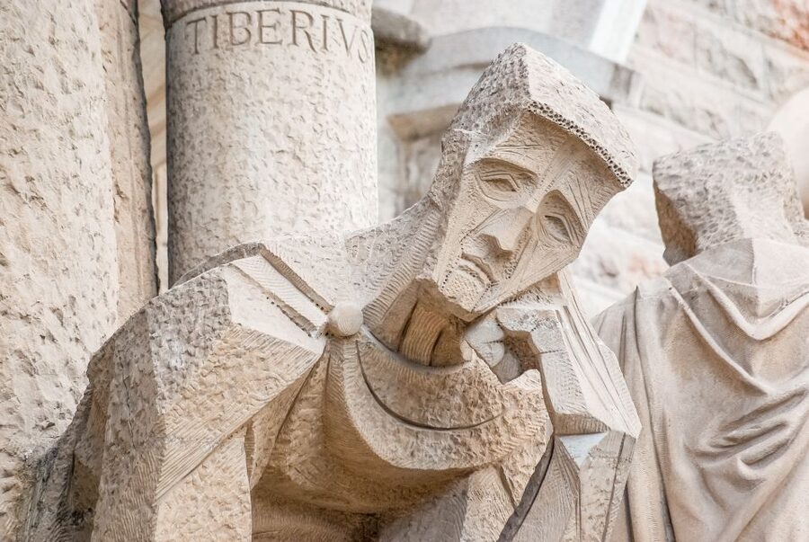 Barcelona: Sagrada Família Skip the Line Tour & Entry Ticket - Timing, language, and cancellation flexibility