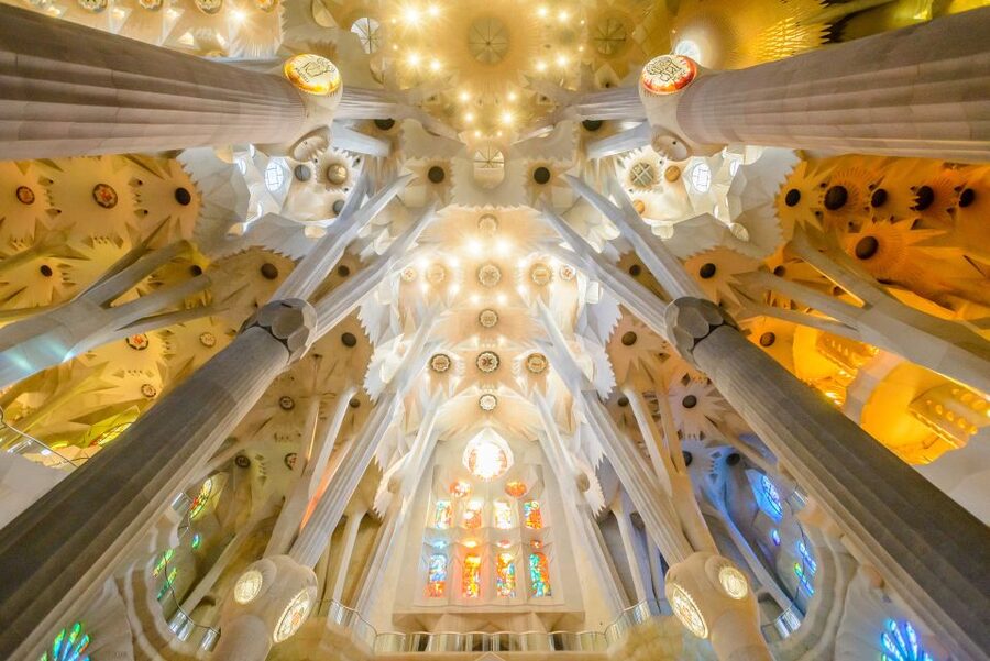 Barcelona: Sagrada Familia Tour & Optional Tower Visit - Gaudí’s symbols, sculptures, and unfinished plans