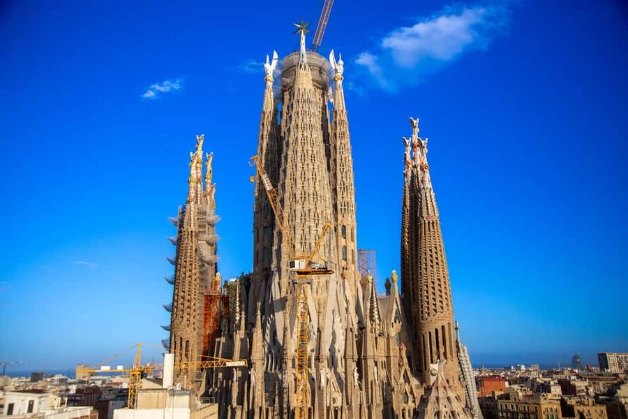 Barcelona: Sagrada Familia Tour with Optional Extras - Practical planning for families and mixed-age groups