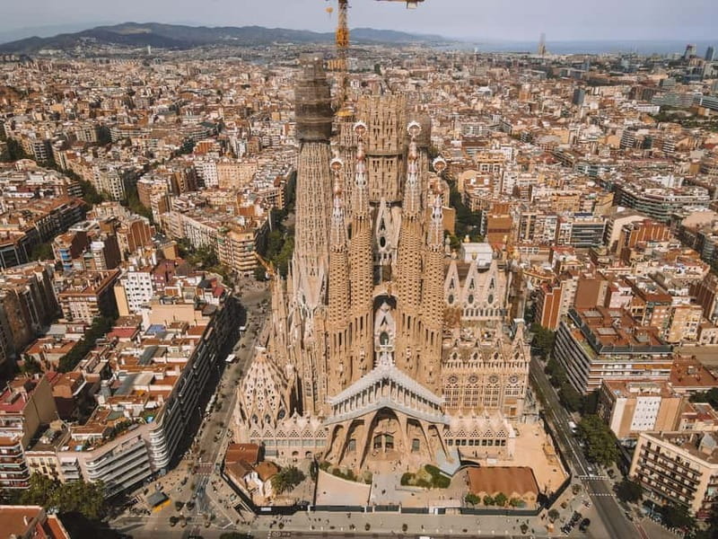 Barcelona: Sagrada Familia Tour with Skip-the-Line Access - How to make the 75 minutes count