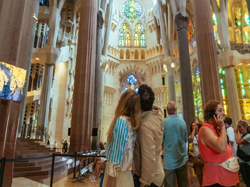 Barcelona: Sagrada Familia Tour with Skip-the-Line Access - Why skip-the-line entry matters at $57
