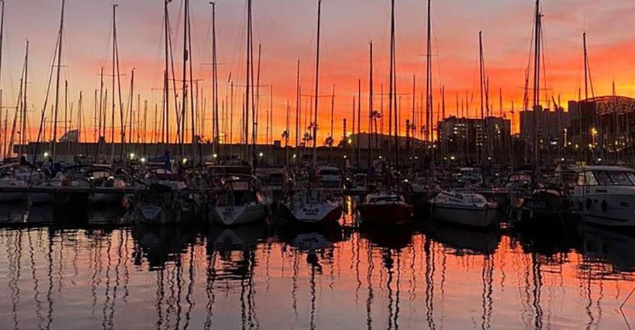 Barcelona: sailing experience, excursions lasting 2h - Barcelona from the deck of the Vaporetto