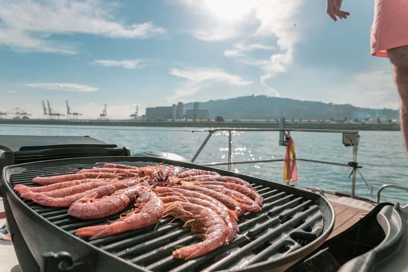 Barcelona: Sailing on a Classic Ketch Boat with tapas & cava - Choosing daytime calm or an evening ride