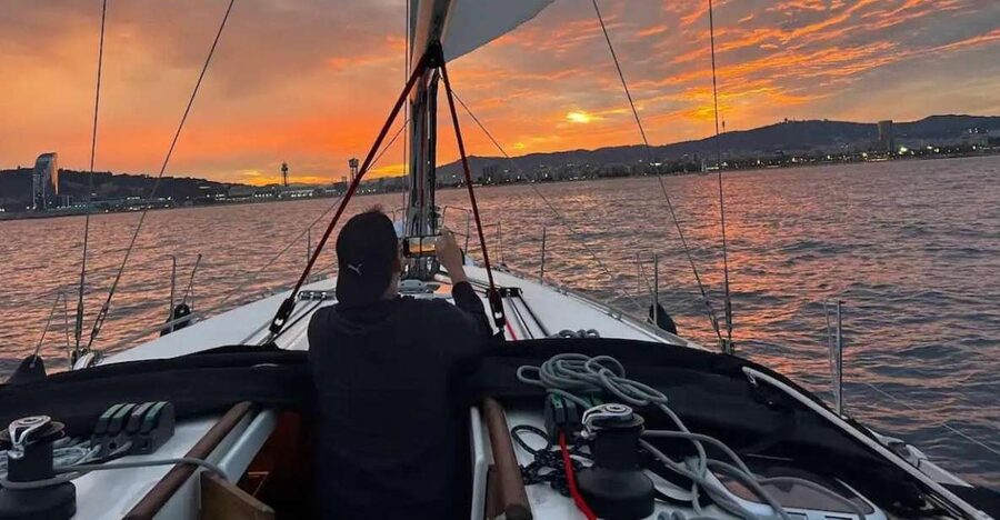 Barcelona: Sailing Tour with a Glass of Cava - Key points to know before you book