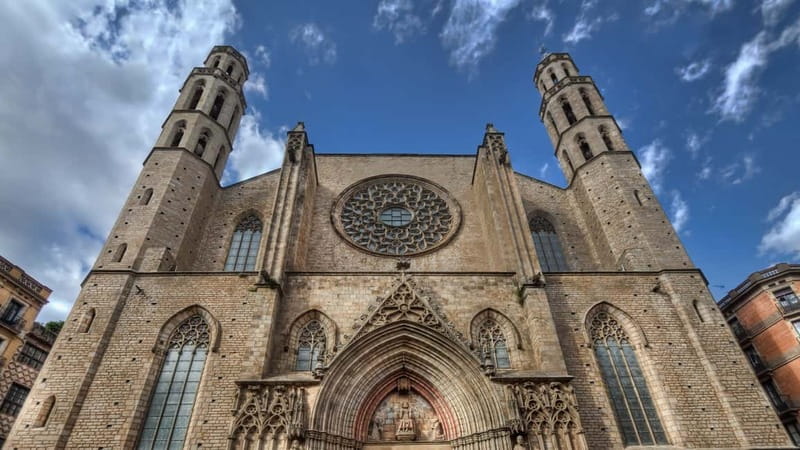 Barcelona: Santa Maria del Mar Tour & Terrace Access - The guided visit inside the basilica