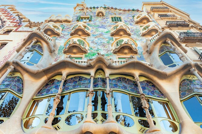 Barcelona Scavenger Hunt and Sights Self-Guided Tour - Casa Milà, also called La Pedrera