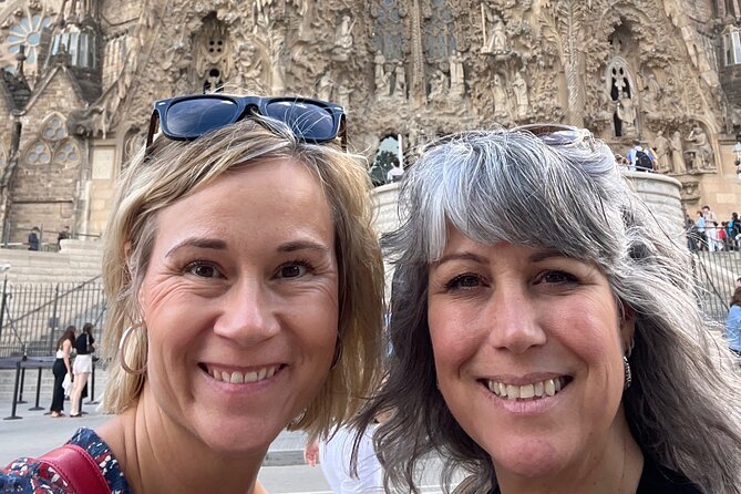 Barcelona Scavenger Hunt and Sights Self-Guided Tour - Why repeat visitors can still enjoy it