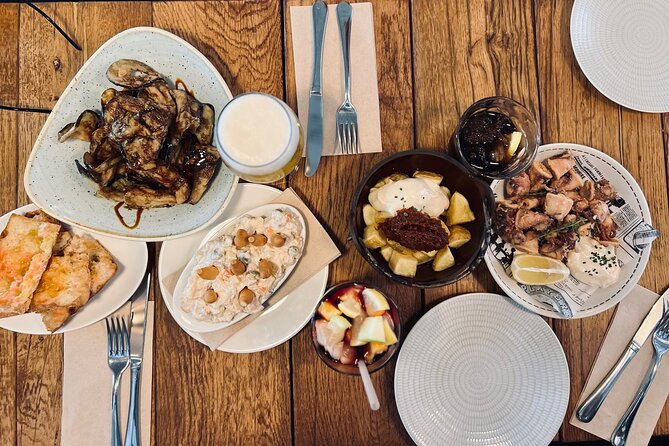 Barcelona Sightseeing by Bike with Photo Shooting and Tapas - Why this bike route works for a first Barcelona day