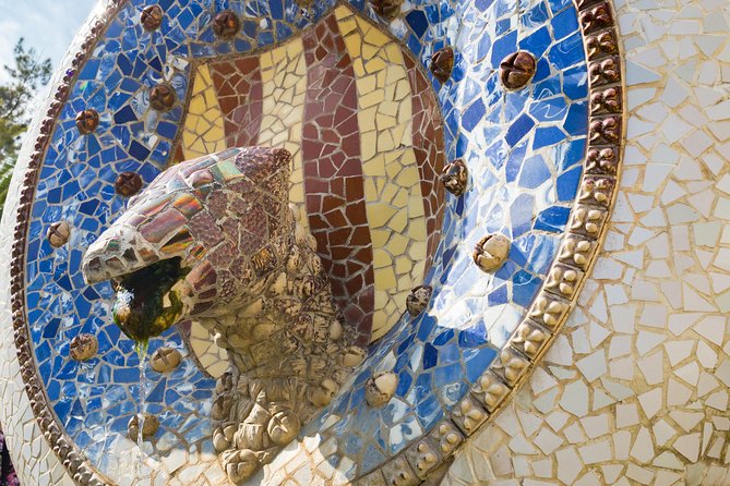 Barcelona: Skip-the-Line Gaudi's Park Guell Guided Tour - One hour guided, one hour free